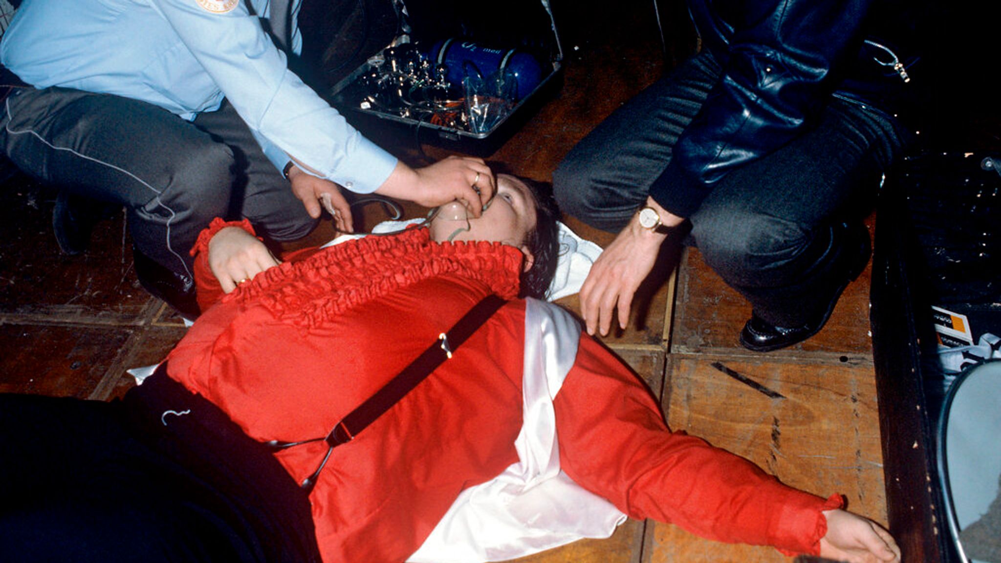 Meat Loaf in December 1981 receiving medical aid after an accident. Pic: dpa/AP