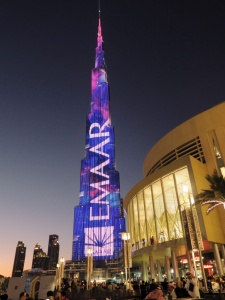 Dubai Mall owner Emaar to discuss selling its e-commerce business