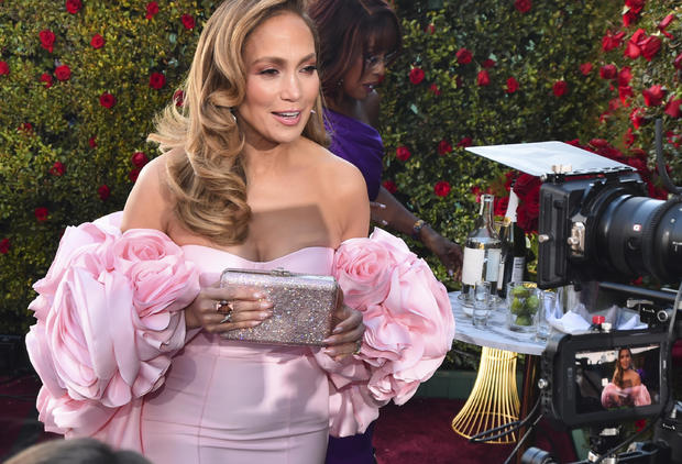 Jennifer Lopez at the 81st Golden Globe Awards 