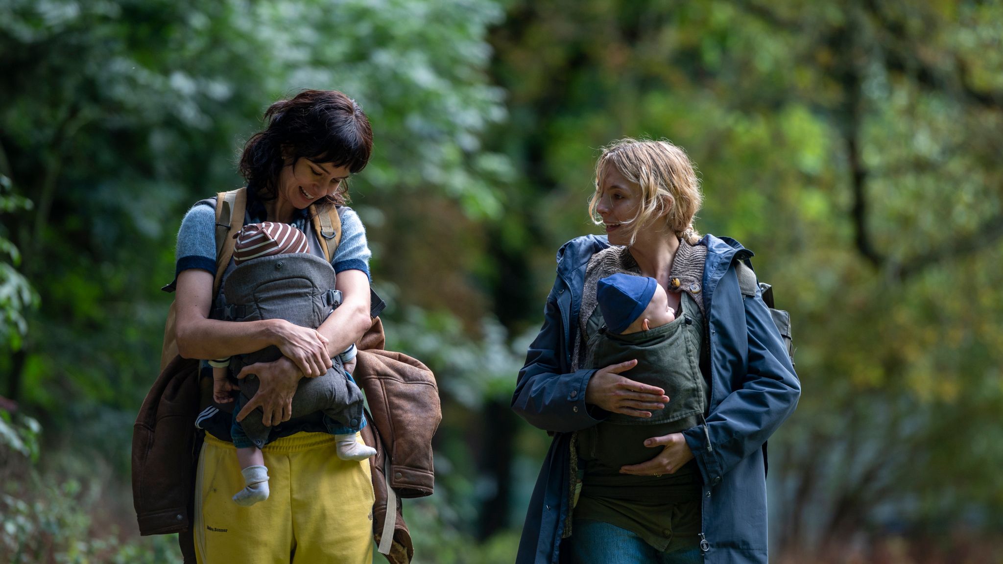 (L-R): Katherine Waterson and Jodie Comer.