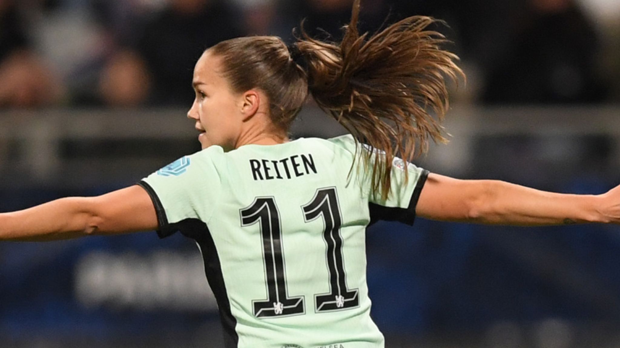 Guro Reiten celebrates after scoring Chelsea's third goal against Paris FC