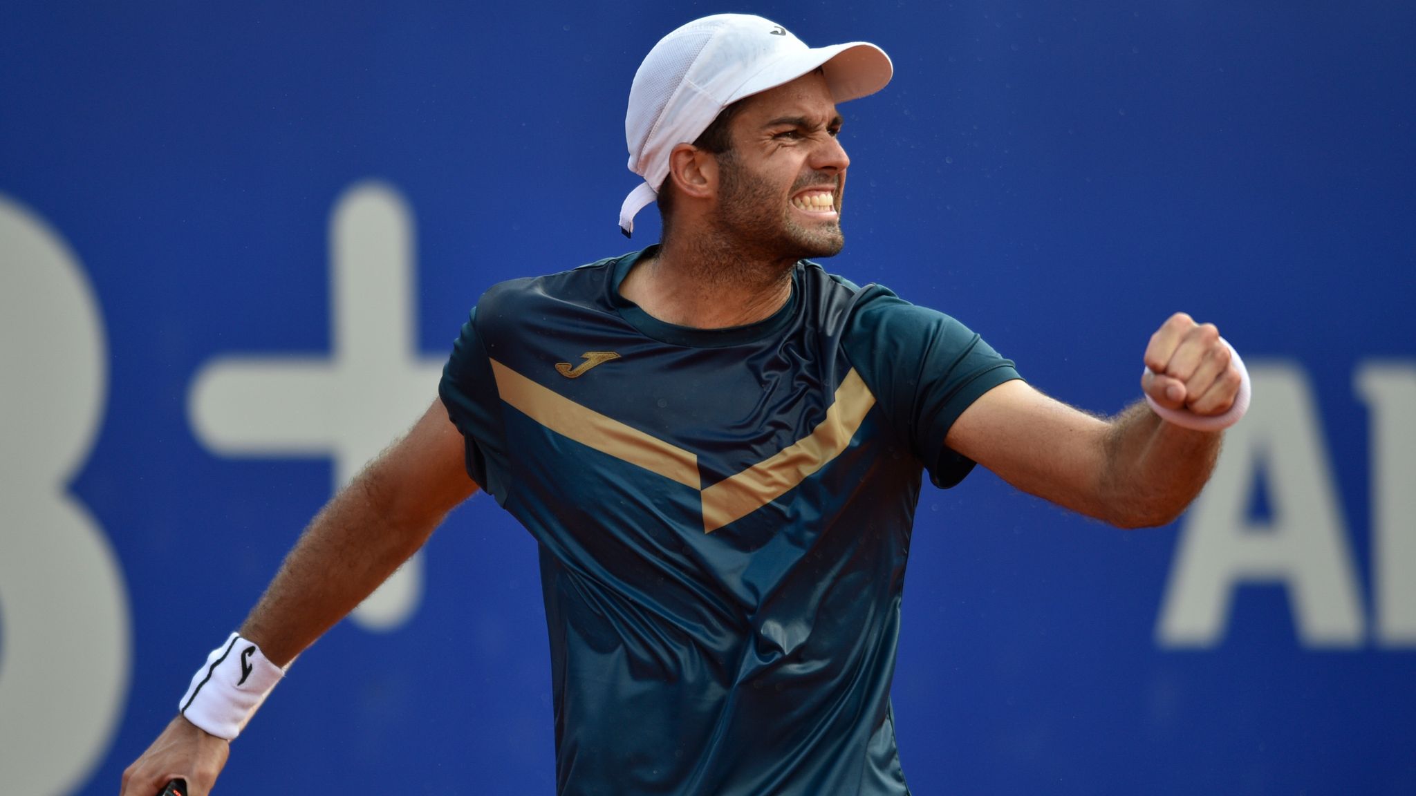 Argentina's Facundo Diaz Acosta celebrates a point during an Argentina Open ATP final tennis match against Chile's Nicolas Jarry,at Guillermo Vilas Stadium in Buenos Aires, Argentina, Sunday, Feb. 18, 2024. (AP Photo/Gustavo Garello)