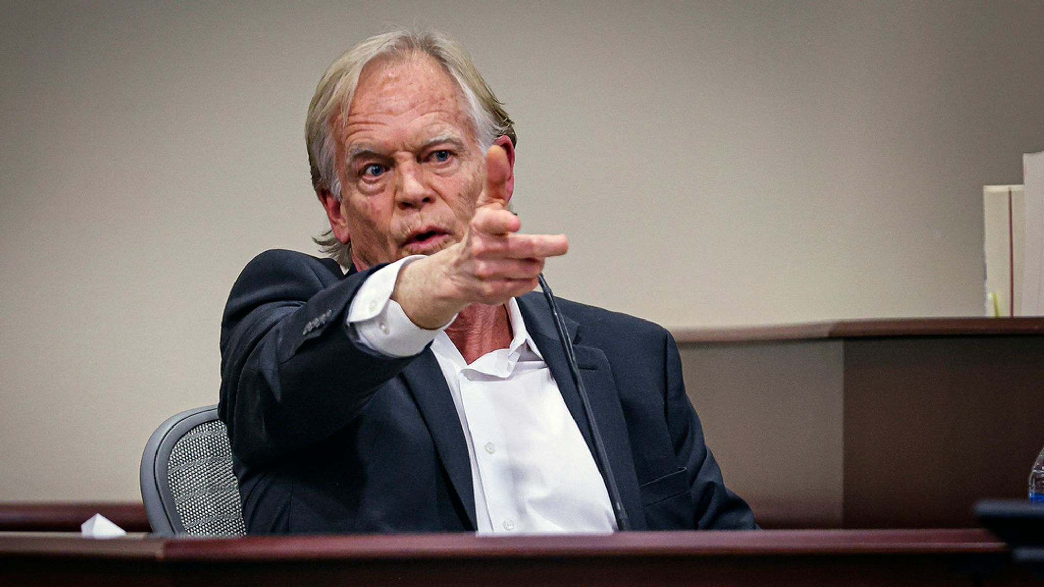 David Halls, former first assistant director on Rust, gives evidence during the trial of armourer Hannah Gutierrez in New Mexico. Pic: Gabriela Campos/Santa Fe New Mexican/AP