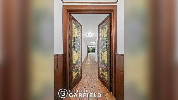 Entrance to Frank Sinatra's former Manhattan townhouse 