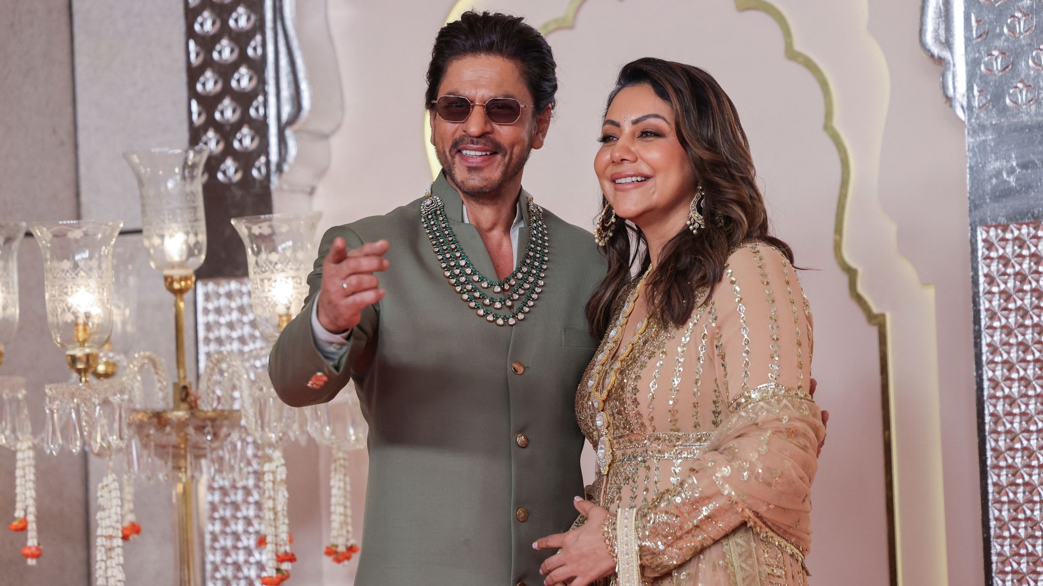 Bollywood actor Shah Rukh Khan and his wife Gauri Kha