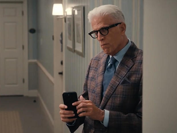 ted-danson-plays-spy-in-a-man-on-the-inside.jpg 