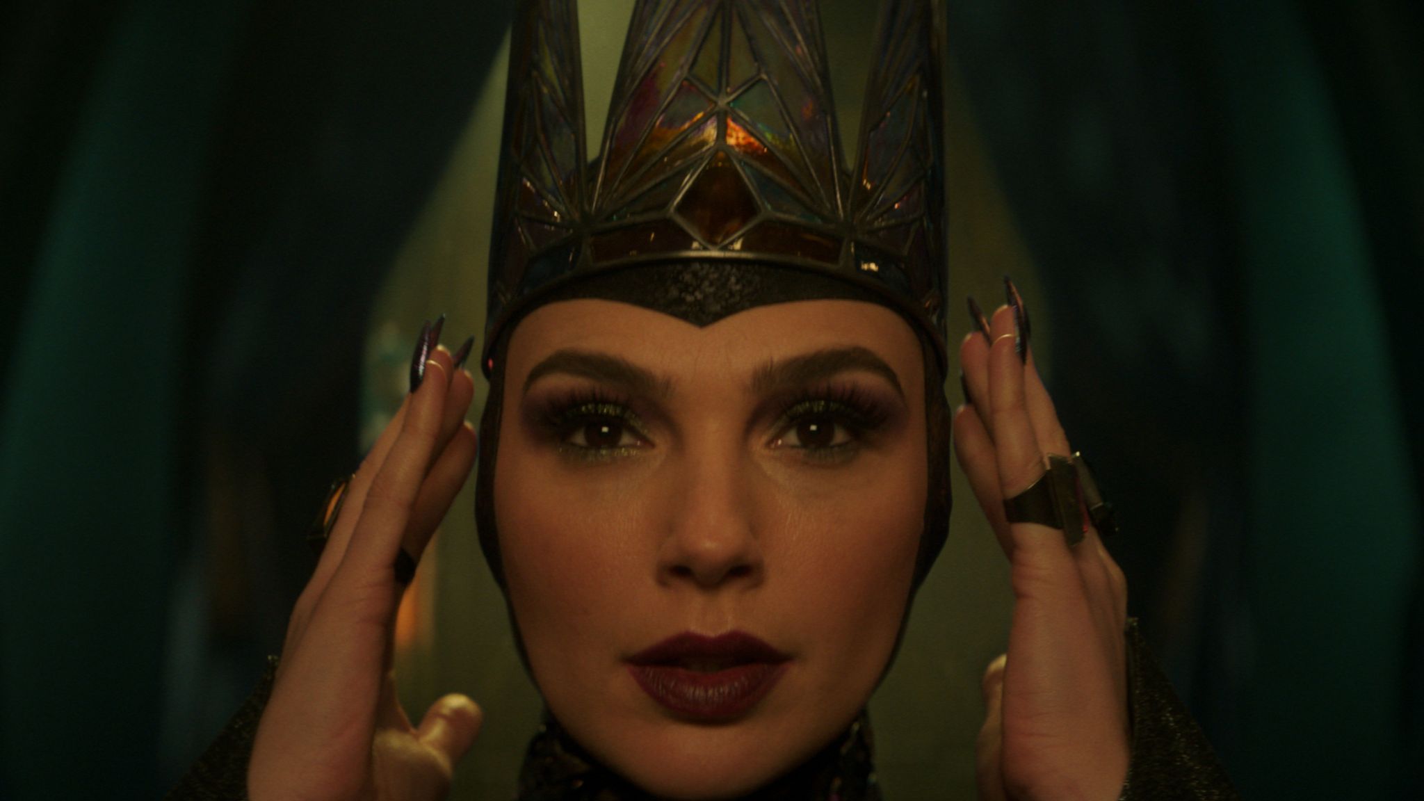 Gal Gadot as the Evil Queen. Pic: Disney