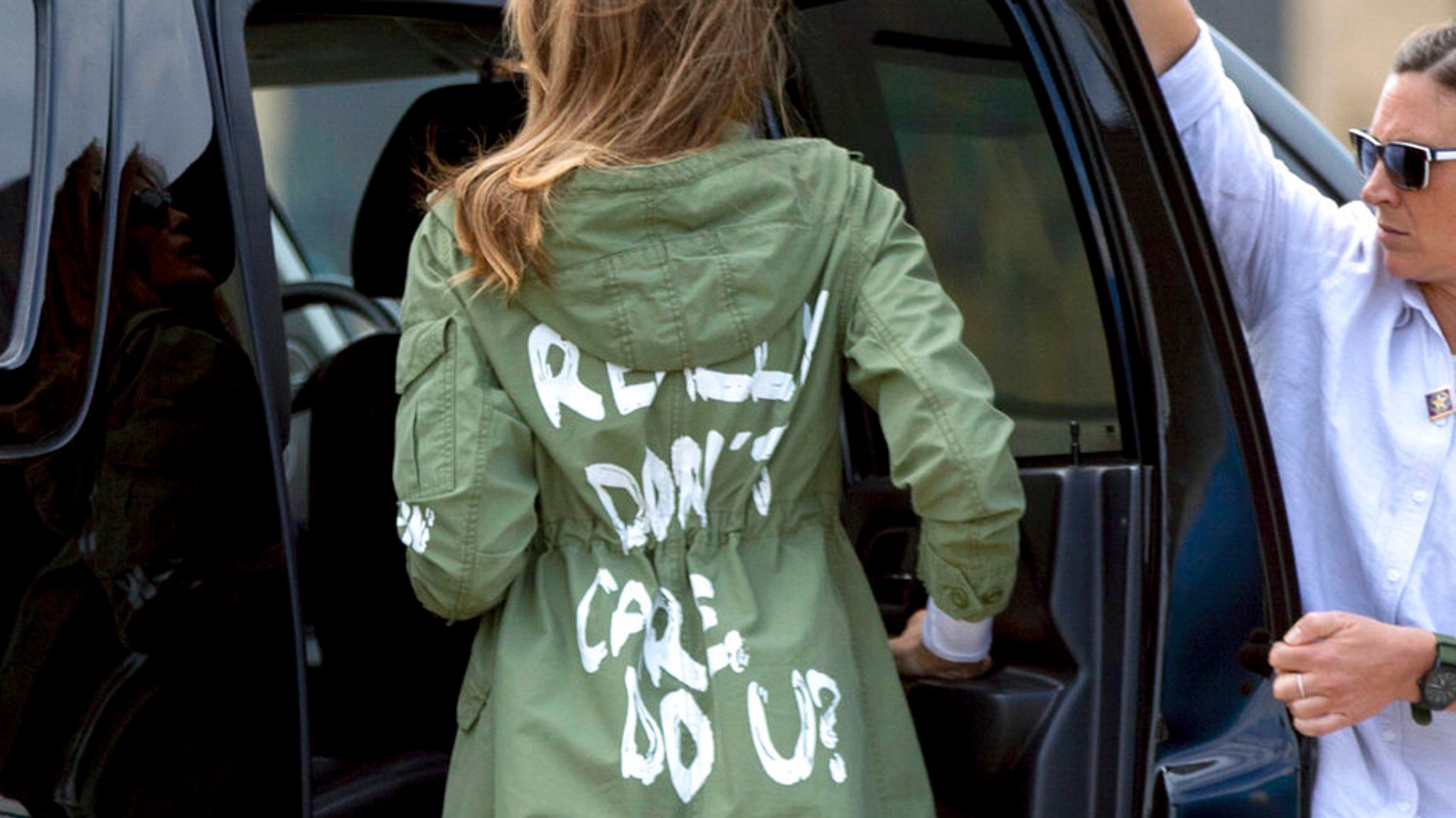 Melania Trump pictured wearing a jacket bearing the words 'I really don't care, do u?' in June 2018. Pic: AP/Andrew Harnik